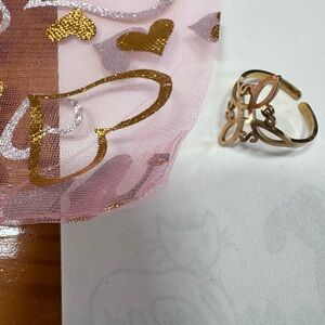 Gold Tone Filigree Adjustable Ring